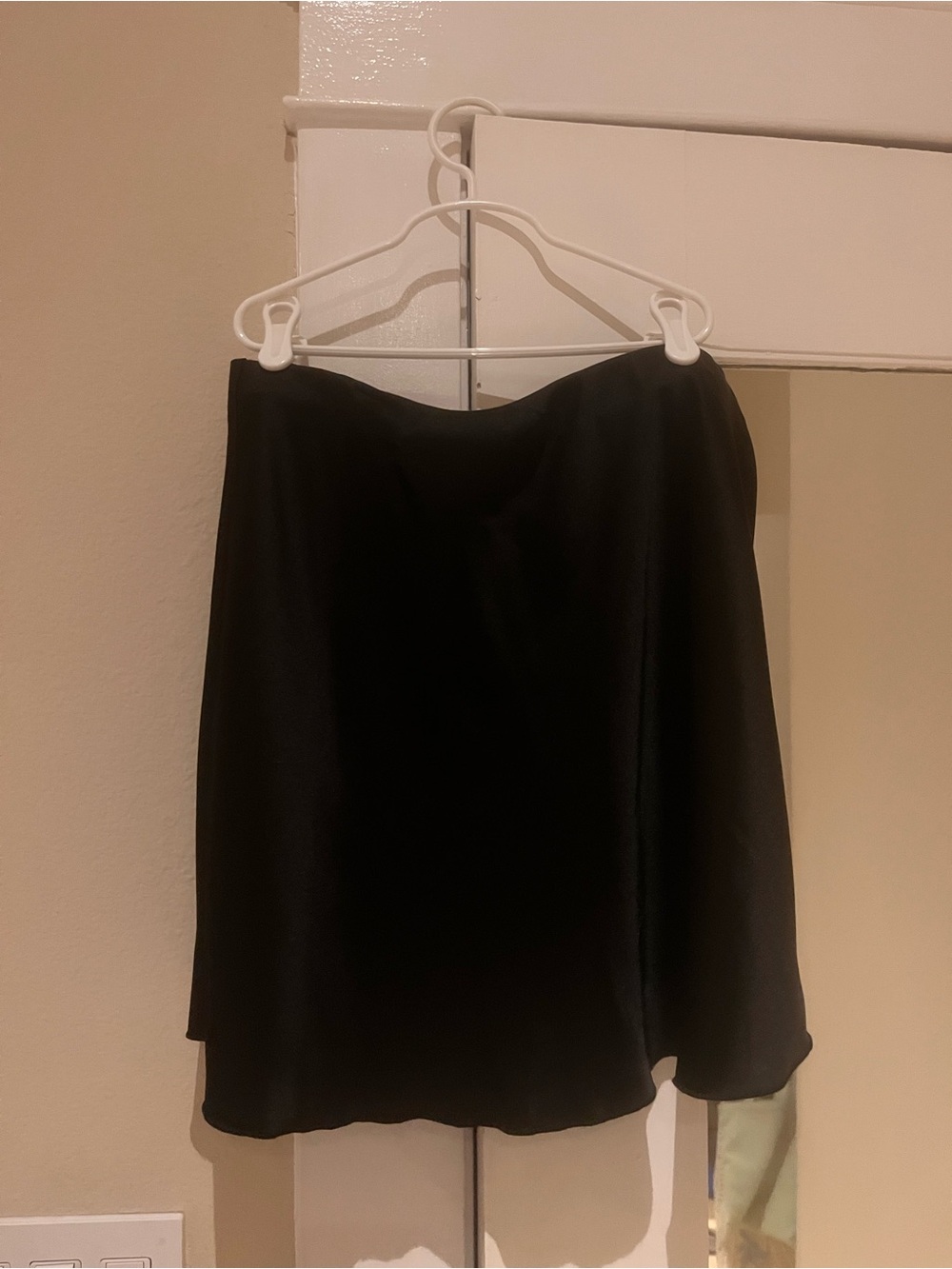 nine britton Black A-Line Satin Skirt